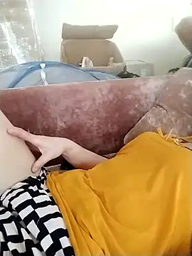 lris-Beauty77 online show from 04-28-26, 03:33