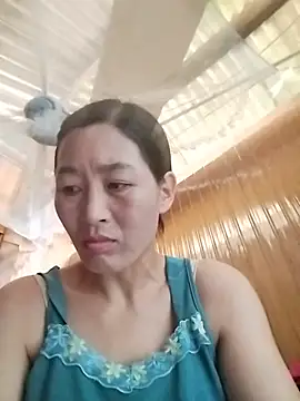 Snapshot of lris-Beauty77 chatting on 05-15-26, 03:46 lris-Beauty77 online show from 05-15-26, 03:46