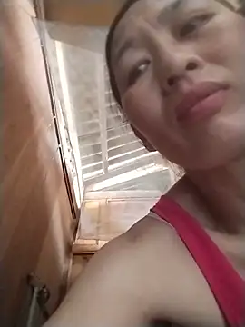 Snapshot of lris-Beauty77 chatting on 05-23-26, 06:51 lris-Beauty77 online show from 05-23-26, 06:51