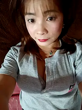 Snapshot of Him_MountainGirl26 chatting on 02-23-26, 05:27 Him MountainGirl26 online show from 02-23-26, 05:27