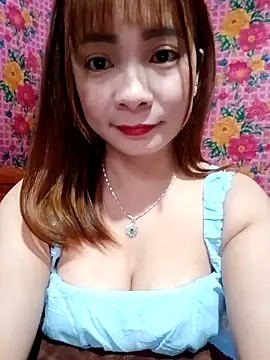 Snapshot of Him_MountainGirl26 chatting on 03-21-26, 02:16 Him MountainGirl26 online show from 03-21-26, 02:16