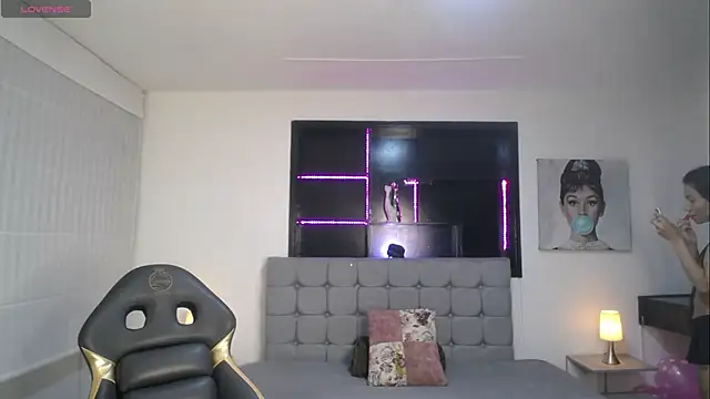 Wendy 1  online show from 04-19-26, 03:28