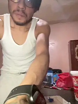 Snapshot of Juanillo_13 chatting on 03-15-26, 12:38 Juanillo 13 online show from 03-15-26, 12:38