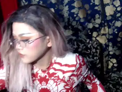 Snapshot of cute_asian22 chatting on 02-26-26, 04:39 cute asian22 online show from 02-26-26, 04:39