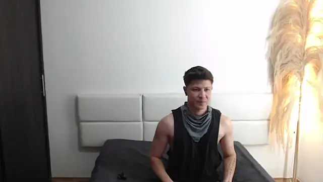 Snapshot of Mat_Jhonson chatting on 03-28-26, 09:31 Mat Jhonson online show from 03-28-26, 09:31