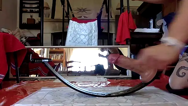 Snapshot of YONIYOGA chatting on 03-29-26, 11:43 YONIYOGA online show from 03-29-26, 11:43