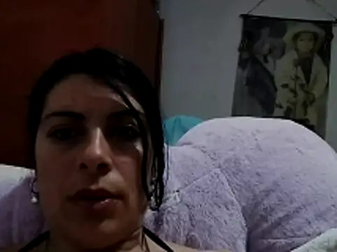 Snapshot of tefutbin3 chatting on 05-19-26, 01:56 tefutbin3 online show from 05-19-26, 01:56