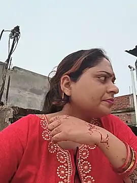 Snapshot of Aanushaka chatting on 06-28-26, 01:00 Aanushaka online show from 06-28-26, 01:00