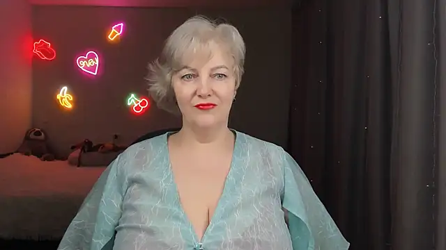 Mary-Leee online show from 04-15-26, 06:20