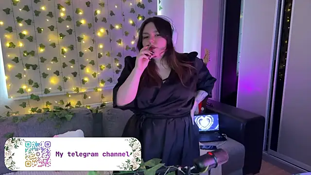 RiotKitten1 online show from 03-18-26, 12:08