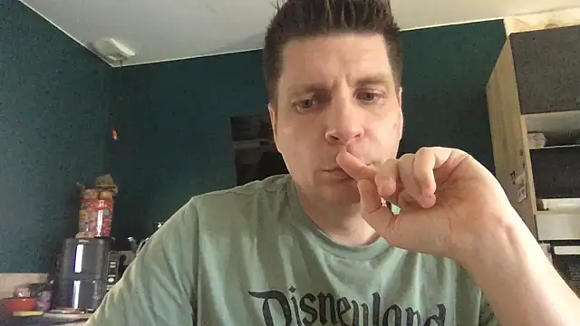 Snapshot of Minmoi1984 chatting on 03-03-26, 12:33 Minmoi1984 online show from 03-03-26, 12:33