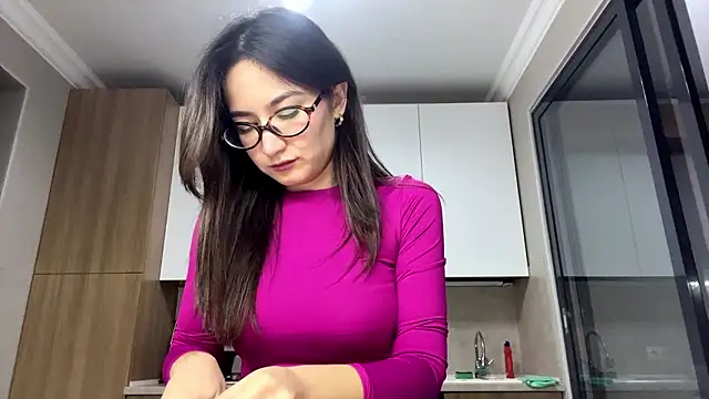 Snapshot of AleciaGeidner chatting on 03-06-26, 04:36 AleciaGeidner online show from 03-06-26, 04:36