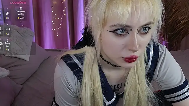 Snapshot of rraffaellka chatting on 05-12-26, 09:34 rraffaellka online show from 05-12-26, 09:34
