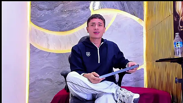 Snapshot of Matheus_Ic_ chatting on 03-04-26, 08:26 Matheus Ic online show from 03-04-26, 08:26