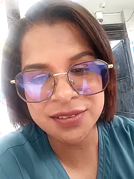 Snapshot of luna_hotxx23 chatting on 04-05-26, 08:06 luna hotxx23 online show from 04-05-26, 08:06