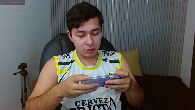 Julian Smith21 online show from 04-12-26, 11:54