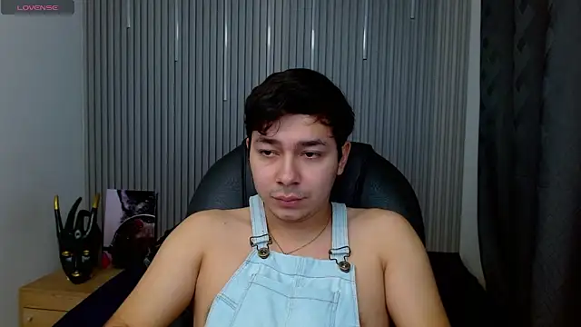 Julian Smith21 online show from 04-17-26, 12:35