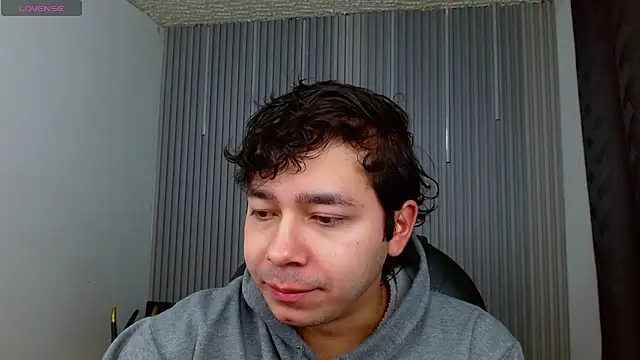 Snapshot of Julian_Smith21 chatting on 05-14-26, 03:35 Julian Smith21 online show from 05-14-26, 03:35
