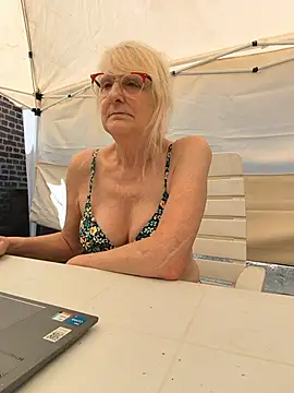 Heidiblueeyes online show from 06-23-26, 01:20