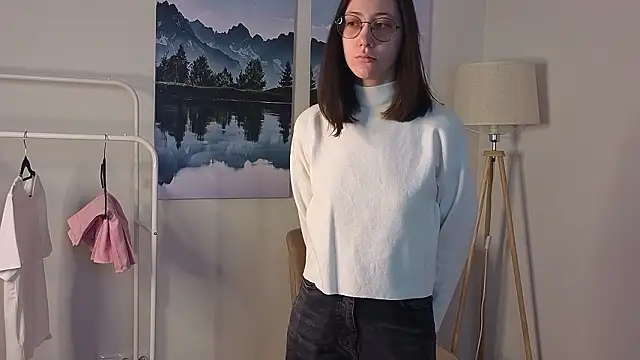 Snapshot of DoraWhitrock chatting on 02-22-26, 06:46 DoraWhitrock online show from 02-22-26, 06:46