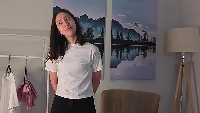 Snapshot of DoraWhitrock chatting on 02-27-26, 05:07 DoraWhitrock online show from 02-27-26, 05:07