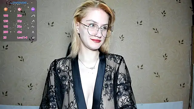 NicoleDaviss online show from 06-23-26, 07:23