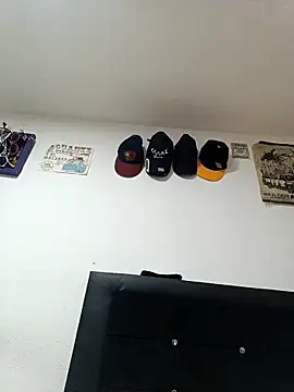 Snapshot of Little_Sweett chatting on 03-08-26, 12:30 Little Sweett online show from 03-08-26, 12:30