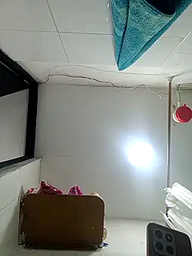 Snapshot of Little_Sweett chatting on 03-10-26, 02:00 Little Sweett online show from 03-10-26, 02:00