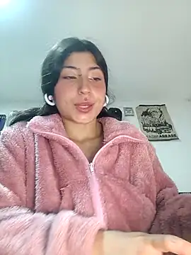 Snapshot of Little_Sweett chatting on 03-12-26, 04:13 Little Sweett online show from 03-12-26, 04:13