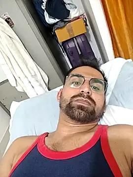 Snapshot of RonitVora chatting on 03-14-26, 07:30 RonitVora online show from 03-14-26, 07:30