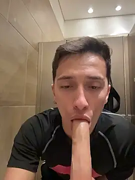 Thiago Jones1 online show from 04-16-26, 09:39