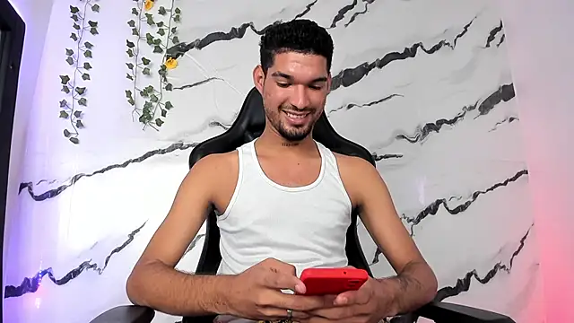 Snapshot of CarlosHotVibes chatting on 02-24-26, 01:09 CarlosHotVibes online show from 02-24-26, 01:09