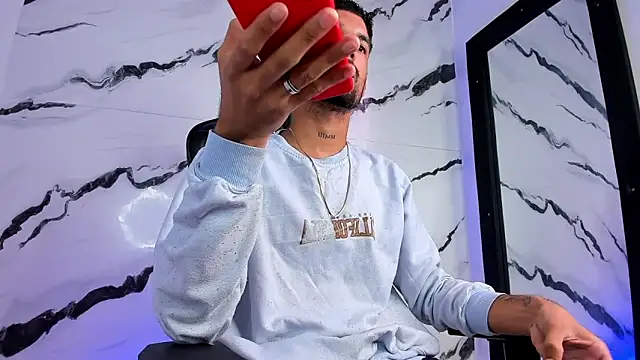 Snapshot of CarlosHotVibes chatting on 03-11-26, 02:12 CarlosHotVibes online show from 03-11-26, 02:12