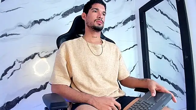 Snapshot of CarlosHotVibes chatting on 03-12-26, 11:38 CarlosHotVibes online show from 03-12-26, 11:38