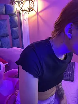 Snapshot of Elaaa_pink21 chatting on 03-15-26, 03:12 Elaaa pink21 online show from 03-15-26, 03:12