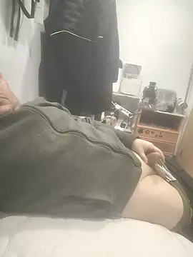 Snapshot of elcaste69 chatting on 03-10-26, 04:56 elcaste69 online show from 03-10-26, 04:56