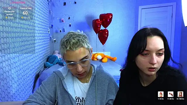 Snapshot of LuxuryLoverss chatting on 03-03-26, 11:05 LuxuryLoverss online show from 03-03-26, 11:05