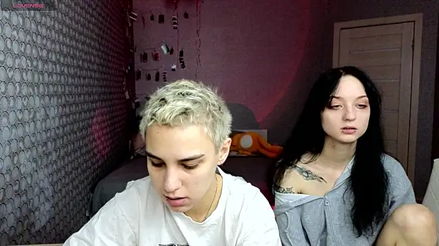 Snapshot of LuxuryLoverss chatting on 03-06-26, 11:06 LuxuryLoverss online show from 03-06-26, 11:06