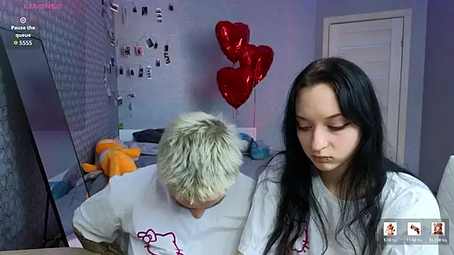 Snapshot of LuxuryLoverss chatting on 03-10-26, 11:04 LuxuryLoverss online show from 03-10-26, 11:04