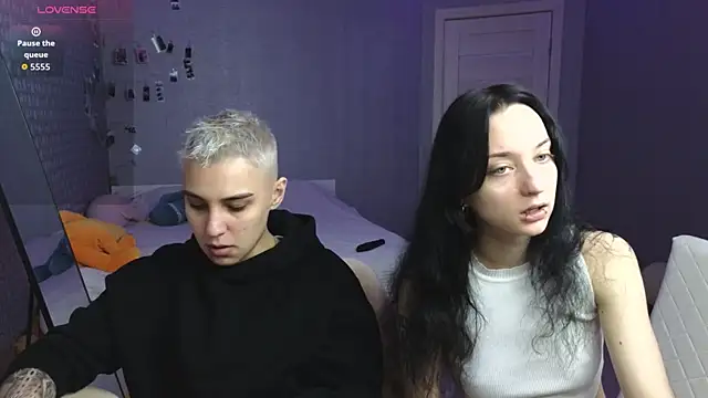 LuxuryLoverss online show from 04-28-26, 11:15