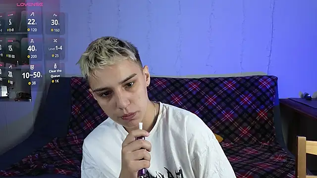 LuxuryLoverss online show from 06-27-26, 11:26