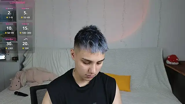 LuxuryLoverss online show from 07-12-26, 11:23