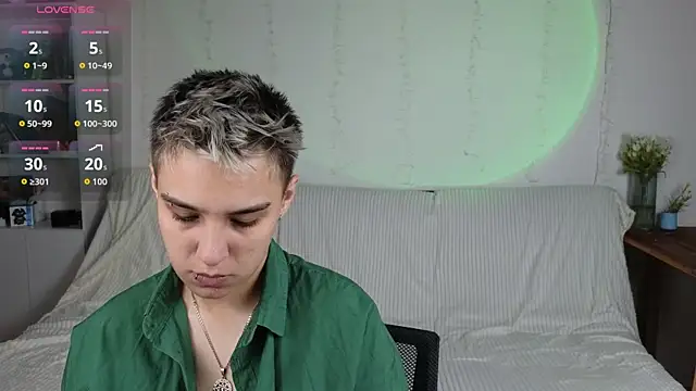 LuxuryLoverss online show from 07-29-26, 11:08