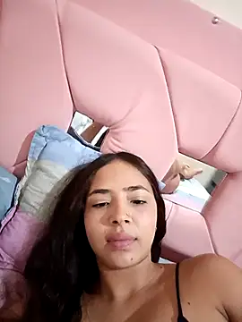 Sexy cloe outdoors online show from 03-15-26, 08:04