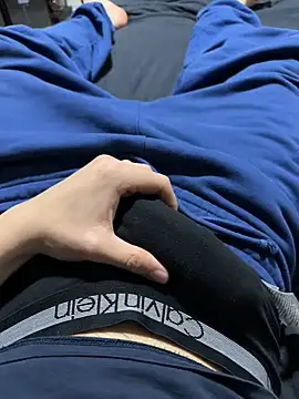 Snapshot of Vireontr1 chatting on 03-12-26, 07:42 Vireontr1 online show from 03-12-26, 07:42