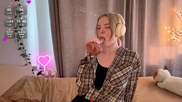 Marry Sornatiko online show from 04-25-26, 03:09