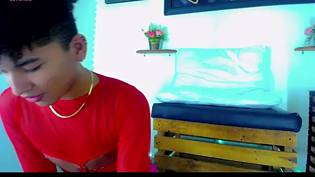 Snapshot of Sebastian_-D chatting on 02-25-26, 09:35 Sebastian -D online show from 02-25-26, 09:35