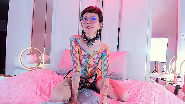 Calioperoux online show from 06-25-26, 10:03