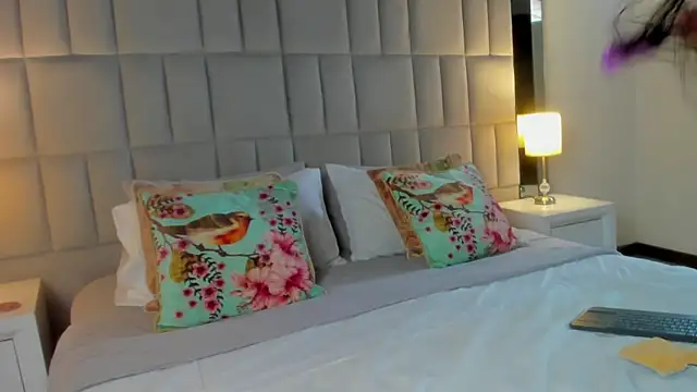 Tiffanyy Lam online show from 03-16-26, 10:14