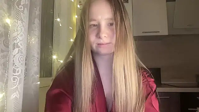 cutefoxieee online show from 04-22-26, 08:43